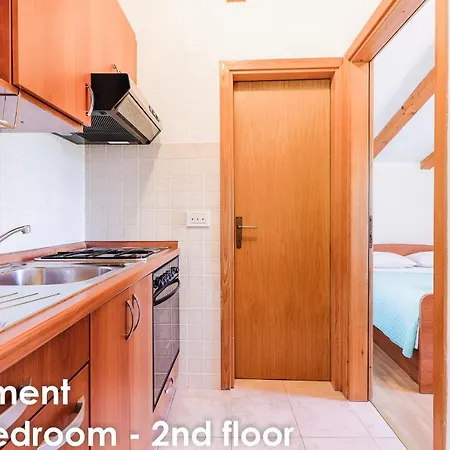 Relax - Big Terace & Grill Apartment *