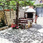 Relax - Big Terace & Grill Apartment