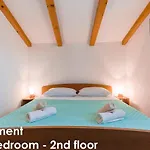 Relax - Big Terace & Grill Apartment